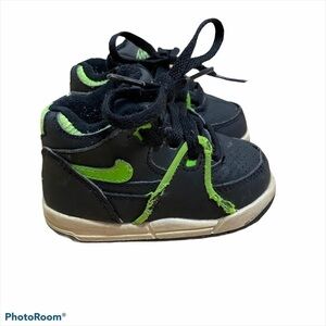Nike Black Lime Green Sneakers Sz 4C Kids Baby